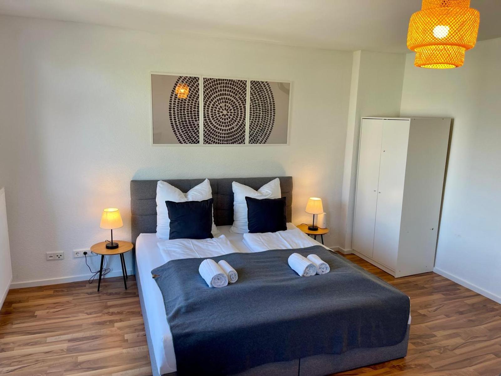 קאסל Raha Apartments - Ihr Komfortables Zuhause - Garten - Vollausstattung - Balkon - Parkplatz מראה חיצוני תמונה